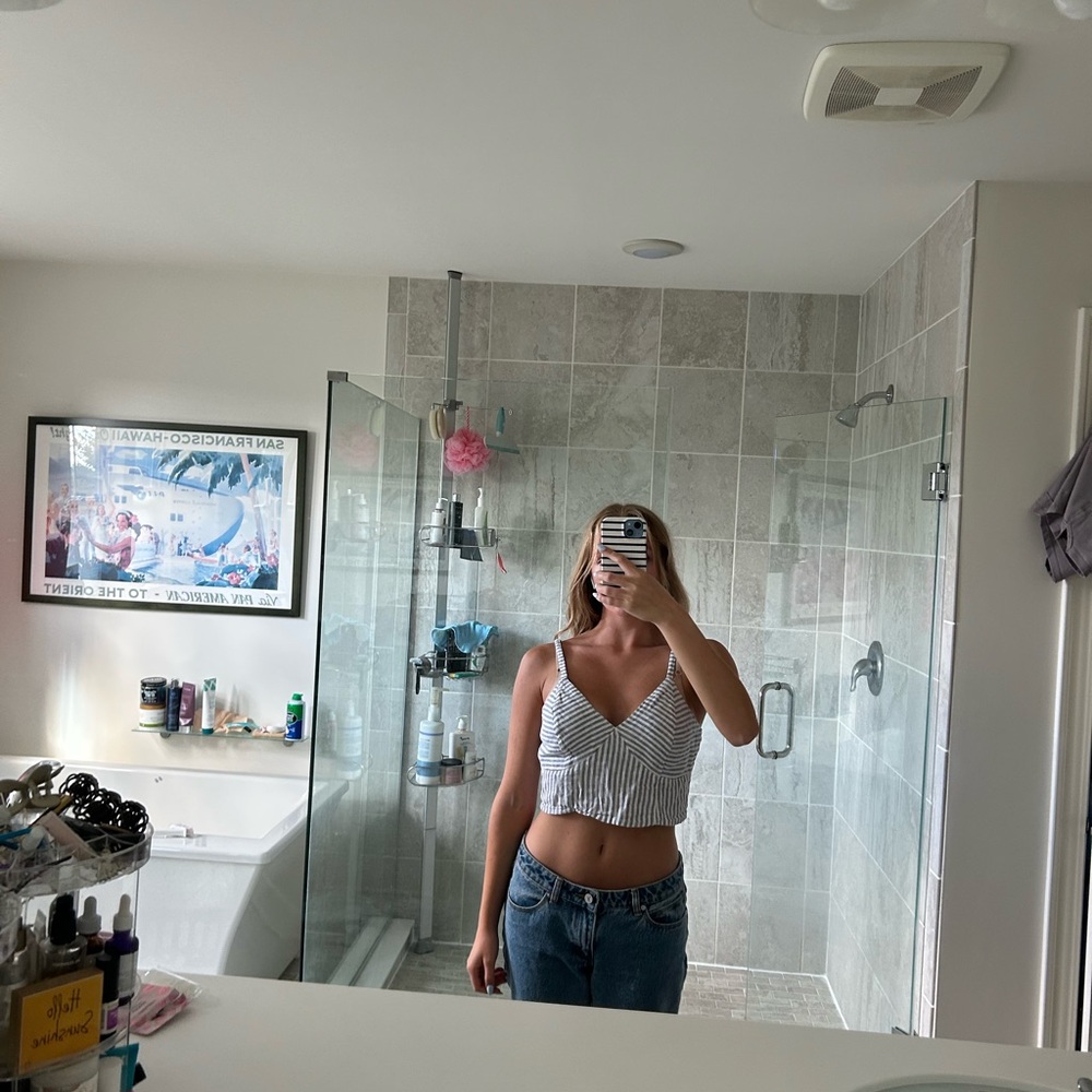 Universal Thread blue and white striped crop top - Picture 2 of 5